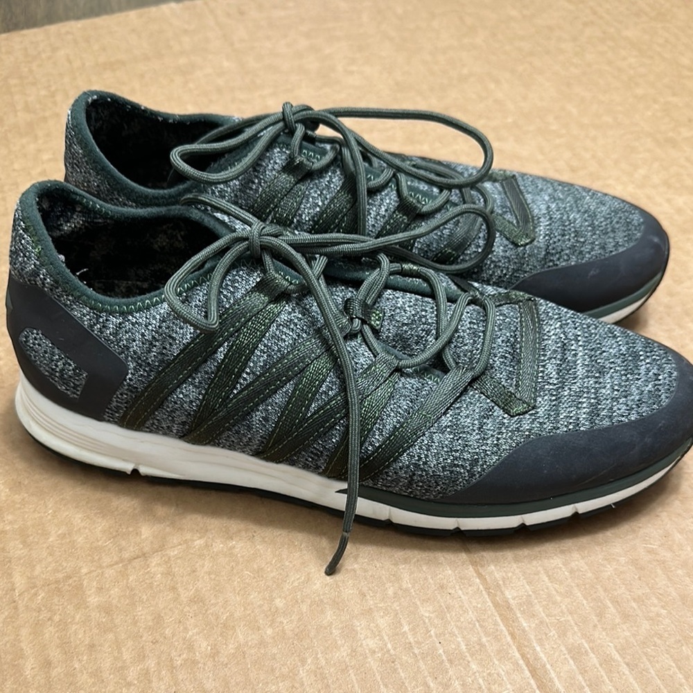 Under Armour Women’s Charged All Around‎ Neutral Size 9.5 Green Grey Sneakers